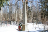 Плаксино Лычёвской (до 2015 года - Успенской) волости  Великолукского района. Братская могила воинов Советской Армии на гражданском кладбище деревни.