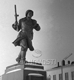 Памятник на могиле А. Матросова.Великие Луки